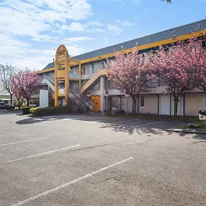 Premiere Classe Lyon Est - Bron Eurexpo Hotel